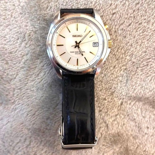 Seiko solar powered - seiko,