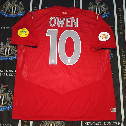 England 2004 2006 away - 2006,