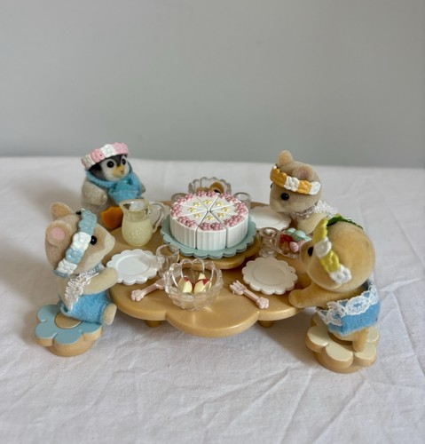 Sylvanian families flower - families,