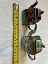 Ornamental collectible