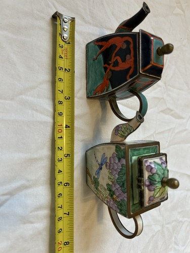 Ornamental collectible