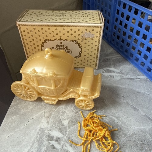 Avon cinderella coach - avon,