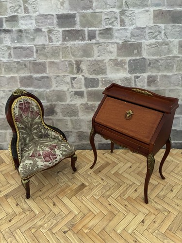 Dolls house scale - house, 1/12