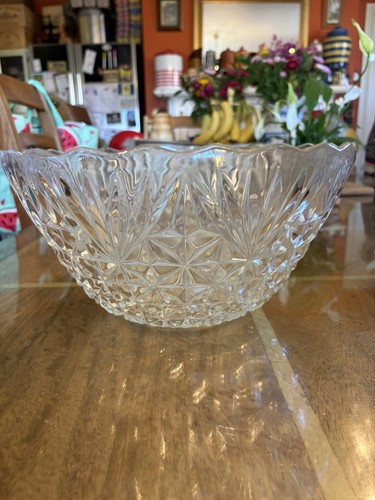 Pressed glass bowl - glass, very