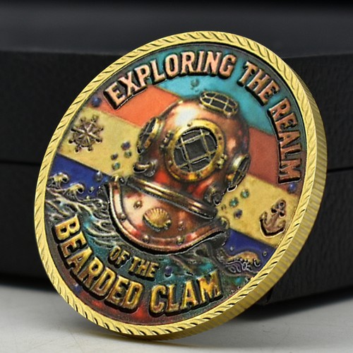 Bearded clam muff - &,