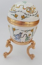 Crummles Small Easter Parade Enamel Trinket Box. Vintage