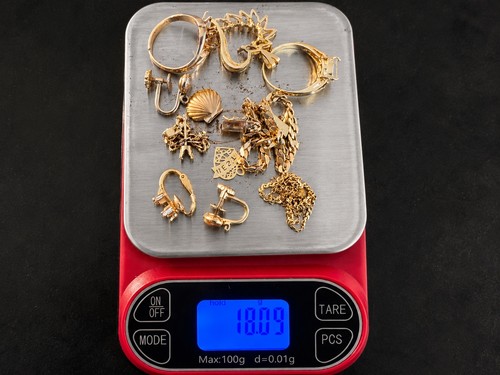 09g 14k gold scrap jewelry - gold,
