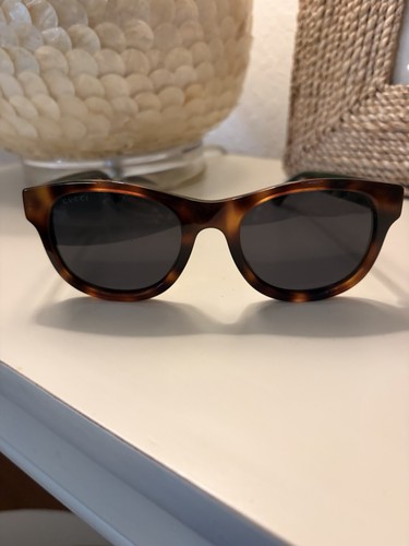 Gucci tortoiseshell sunglasses - gucci,