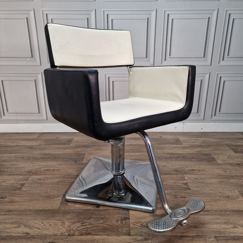 Vintage barber salon chair - vintage,