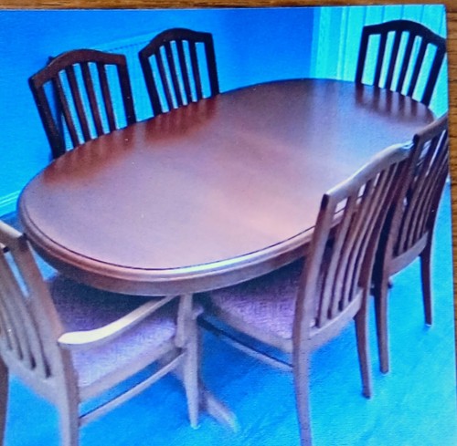 Stag exstending dining table