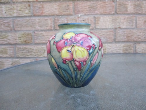 Moorcroft freesia pattern - ,