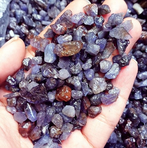 Uncut natural blue tanzanite - uncut,