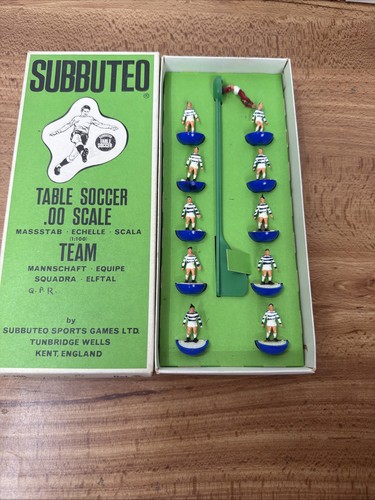 Subbuteo team ref 11 - team,