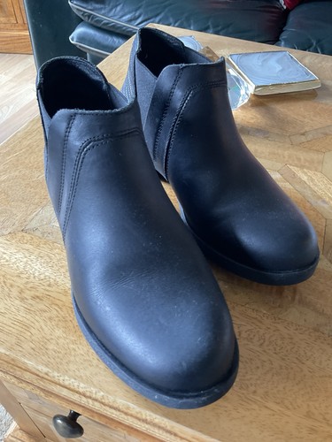 Clarks black leather - black, pull