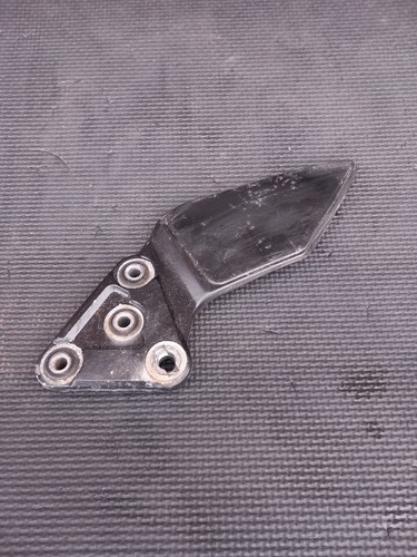 Suzuki bandit footrest bracket - bandit,