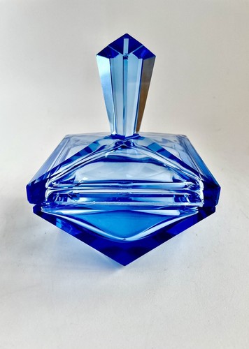 1930 art deco blue - blue, cut