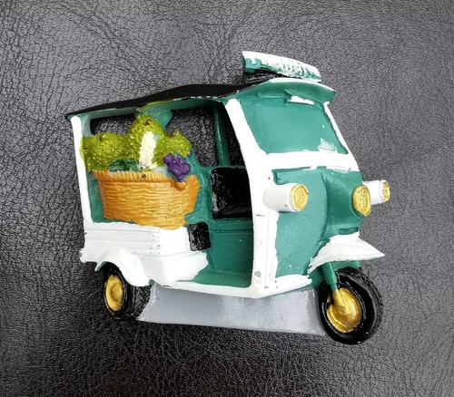 Fridge magnet souvenir tuk - magnet, 3d