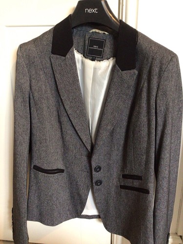 Women next item suit - 3,