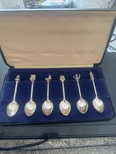 6 Vintage Art Tea Spoons