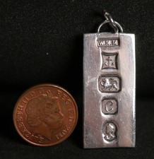 1977 SILVER JUBILEE FEATURE