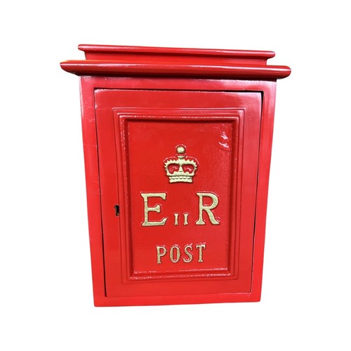 Wall royal postbox - er,