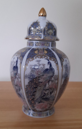 Vintage oriental lidded ginger - oriental,