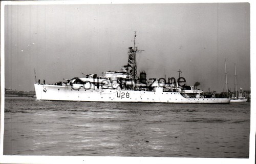 Royal navy sloop hms wren - navy,