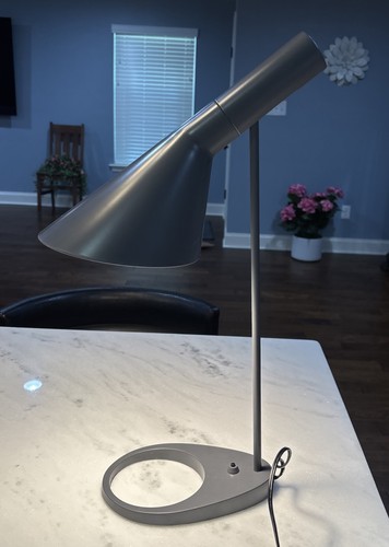 Louis poulsen style table - louis,