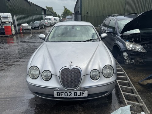 Jaguar type breaking all - jaguar,