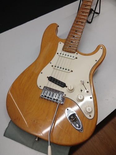 Fender stratocaster used - [fender, stratocaster]
