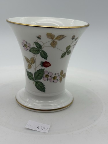 Wedgwood wild strawberry - "wild,