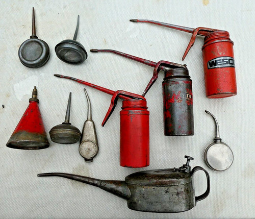 Vintage oil cans - oil,