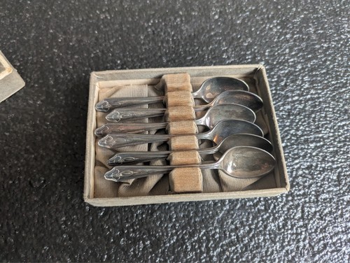 Silver plated spoons - x,