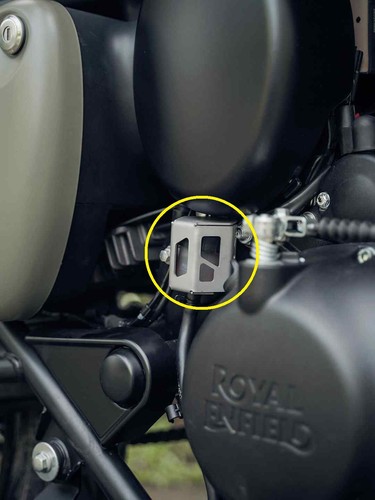Rear fluid reservoir cover - rear,
