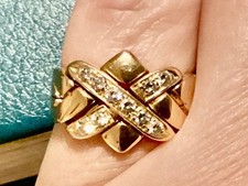 STUNNING 18 CT GOLD DIAMOND
