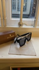Louis Vuitton 1.1 Evidence Sunglasses Used Unisex Black And Gold | Z1502W