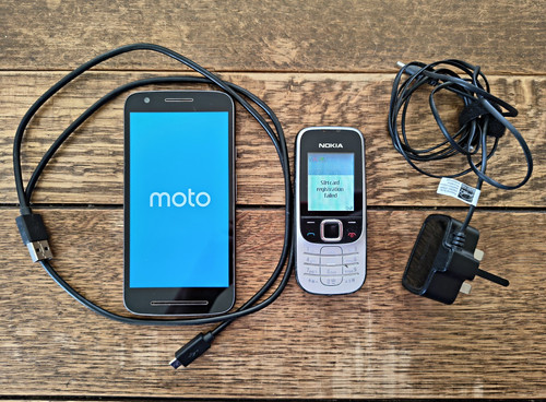 Motorola moto nokia 2330 - nokia,