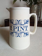 VINTAGE LOOK  "2 PINT/ MILK"  JUG/VASE/PITCHER. LARGE 18cm HERON CROSS POTTERY