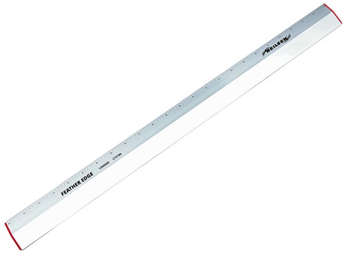 Plastering feather edge with - edge,