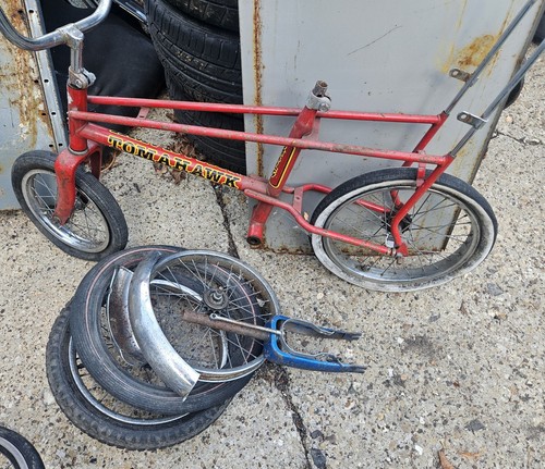 Vintage raleigh tomahawk bike - raleigh,