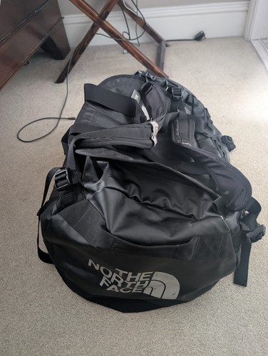 North face base - face,