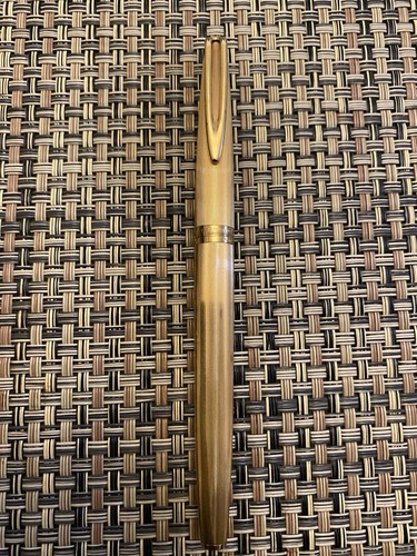 Waterman gold fountain - gold, pen