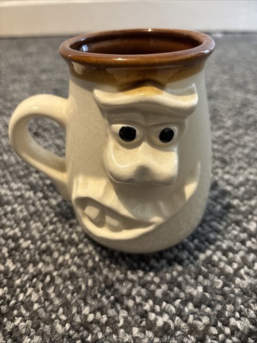 Singular ugly mug face - singular,