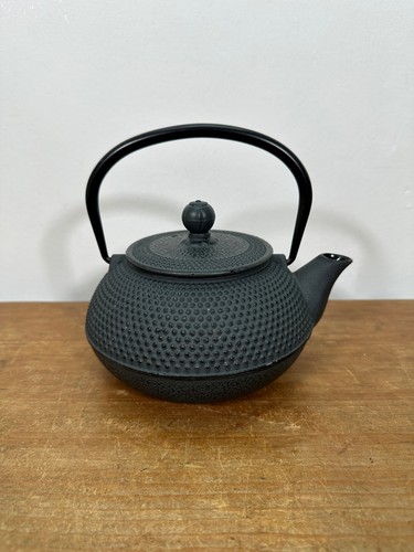 Japanese style black - black, hobnail