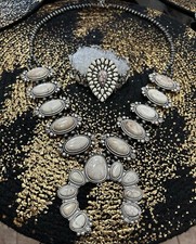 NEW gorgeous white stone