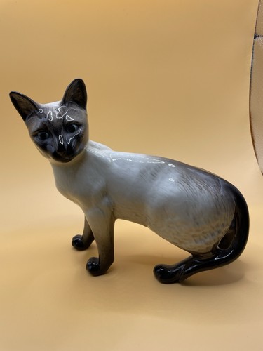 Beswick standing siamese china - beswick,