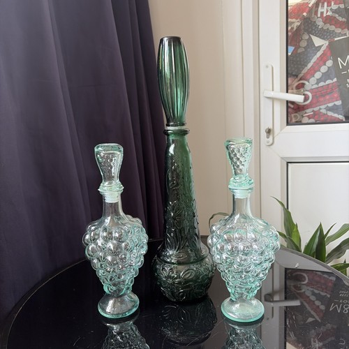 Grape shaped green glass - x,