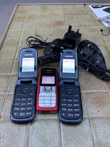 Retro mobile phone bundle - retro,