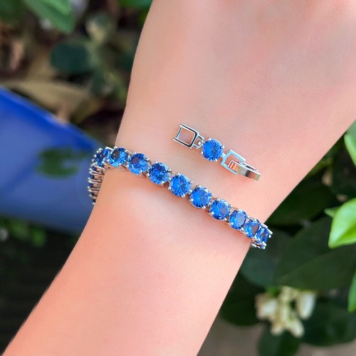Blue tanzanite 6mm - blue,