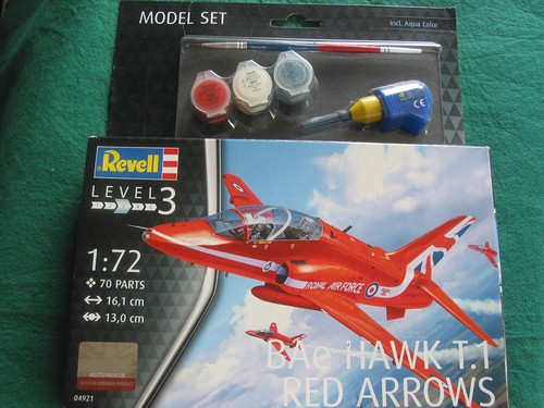Revell bae hawk t 1 - t.1, red